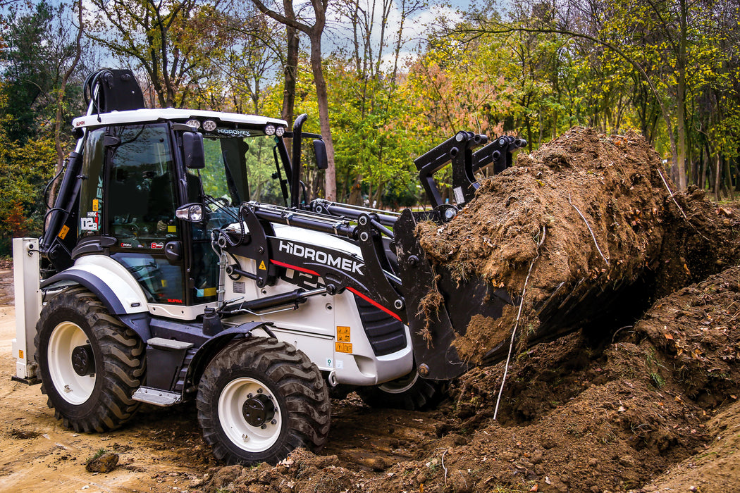 Hidromek HMK 102 B SUPRA Backhoe Loader