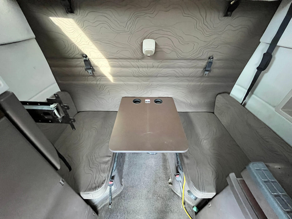 Used 2012 VOLVO VNL Sleeper Truck - $28,500.00 CAD